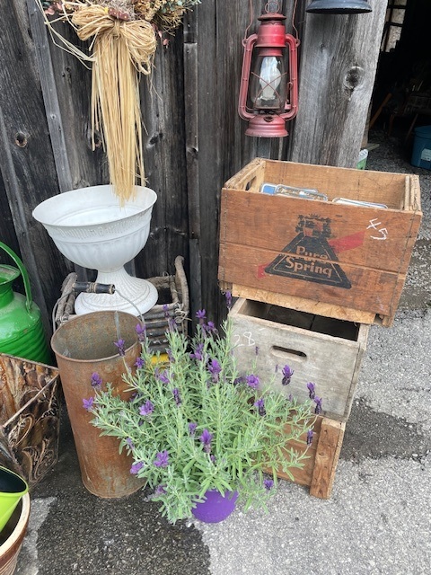 Flower vase